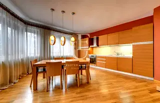 Тристаен апартамент в София, Витоша