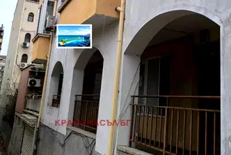 Тристаен апартамент в Бургас, Възраждане