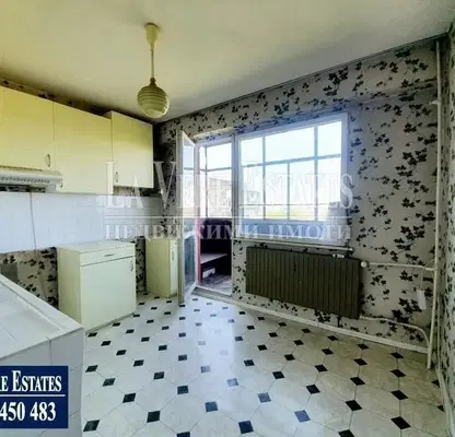 Снимка 2 — Тристаен апартамент в Русе, Възраждане