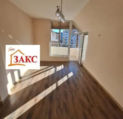 Снимка 2 — Тристаен апартамент в Кърджали, Възрожденци