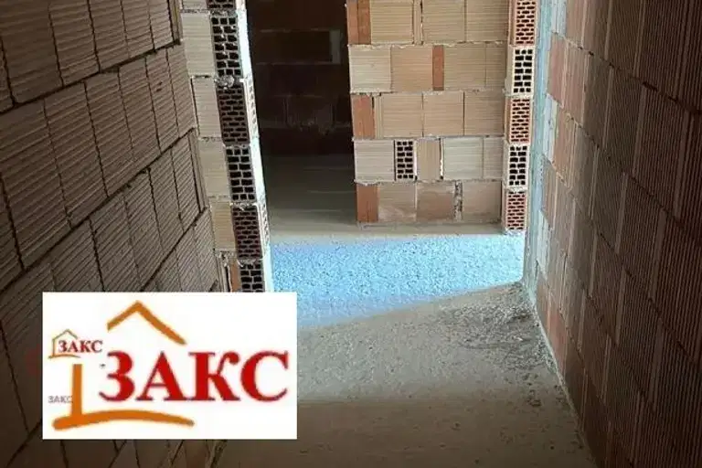 3-bedroom apartment in Kyrdjali, Vyzrojdenci
