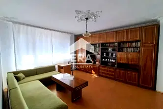 Тристаен апартамент в Кърджали, Възрожденци