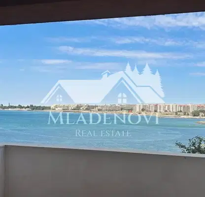 Photo 3 — 3-bedroom apartment in Oblast Burgas, Aheloi