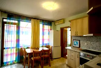 Тристаен апартамент в Бургас, Поморие