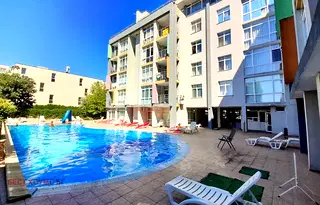Тристаен апартамент в Бургас, к.к. Слънчев бряг