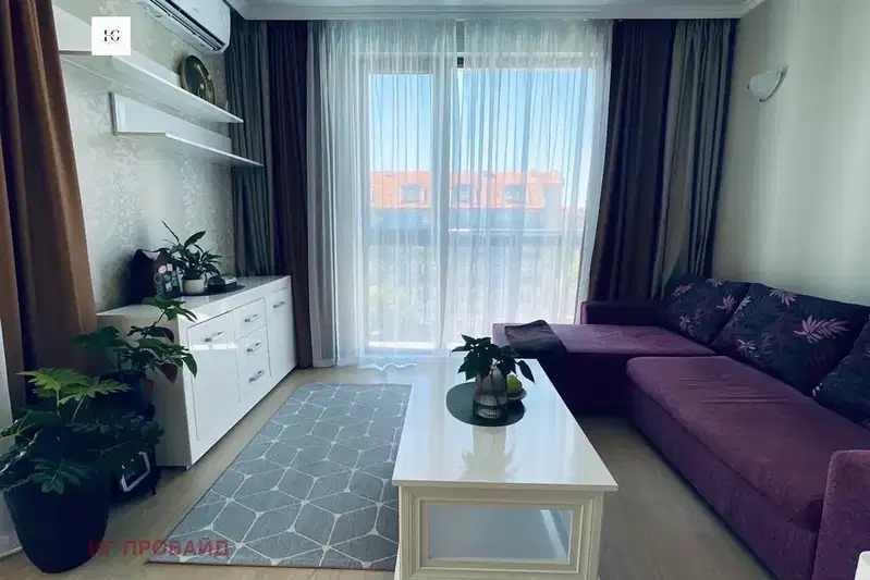 Тристаен апартамент в Бургас, к.к. Слънчев бряг