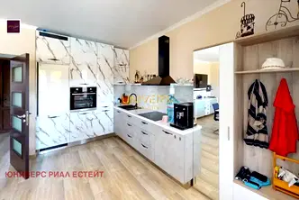 Тристаен апартамент в Бургас, с. Кошарица