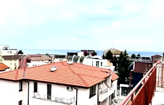 Тристаен апартамент в Бургас, с. Равда