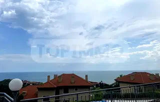 Тристаен апартамент в Добрич, с. Топола