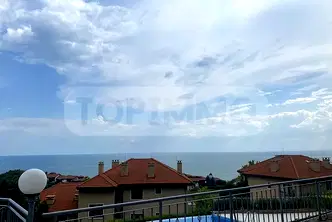 Тристаен апартамент в Добрич, с. Топола