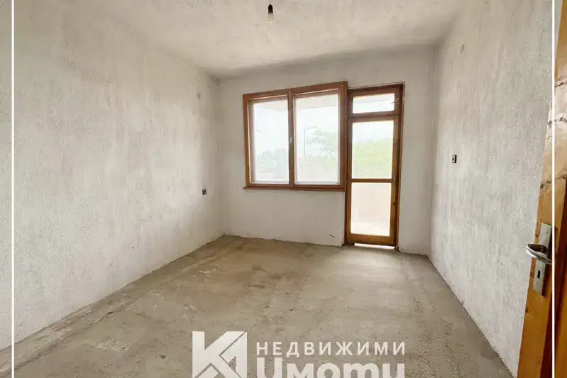 Тристаен апартамент в Пловдив, Баня
