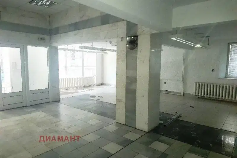 Магазин в Русе, Център