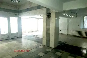 Магазин в Русе, Център