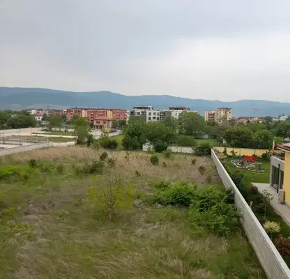 Снимка 5 — Тристаен апартамент с две тераси в Остромила, Пловдив
