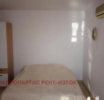 Снимка 4 — Двустаен апартамент с тераса в Центъра на Бургас