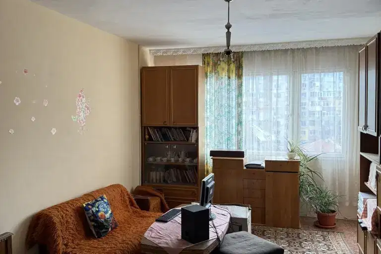 Тристаен апартамент в Добрич, Йовково