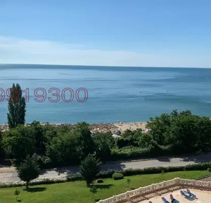 Снимка 3 — Четиристаен апартамент с морска панорама в к.к. Чайка, Варна
