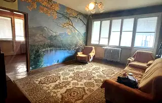Тристаен апартамент в Перник, Център