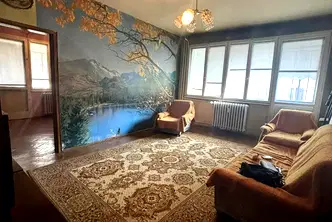 Тристаен апартамент в Перник, Център