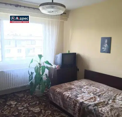 Снимка 4 — Тристаен апартамент в Шумен, Тракия