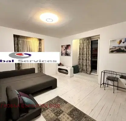 Photo 2 — 4-bedroom apartment in Sofiya, Centyr
