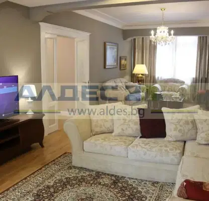 Photo 4 — Luxury 3-room apartment with balcony in Center, Vitosha Blvd
