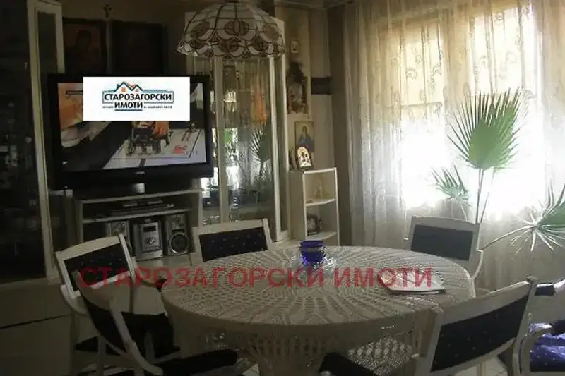 4-bedroom apartment in Stara Zagora, Centyr