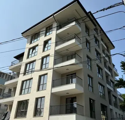 Снимка 3 — Тристаен апартамент във Варна, Бриз