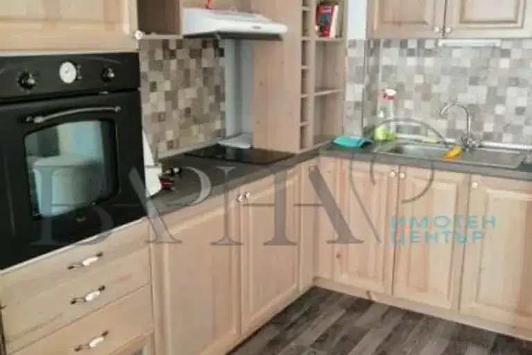 Двустаен апартамент с паркомясто в затворен комплекс в Бриз, Варна