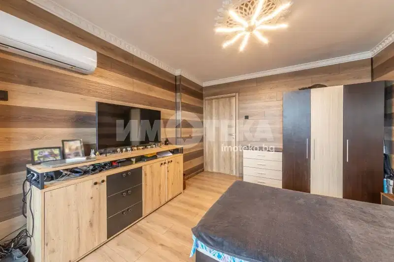 Многостаен апартамент във Варна, Левски 1