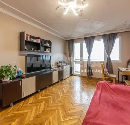 Снимка 4 — Многостаен апартамент във Варна, Левски 1