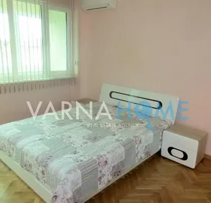Снимка 5 — Тристаен апартамент с панорамна тераса в Червен площад, Варна
