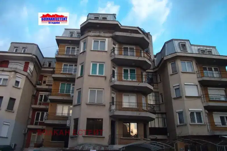 Многостаен апартамент във Велико Търново, Бузлуджа
