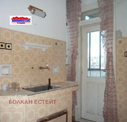 Снимка 3 — Многостаен апартамент във Велико Търново, Бузлуджа