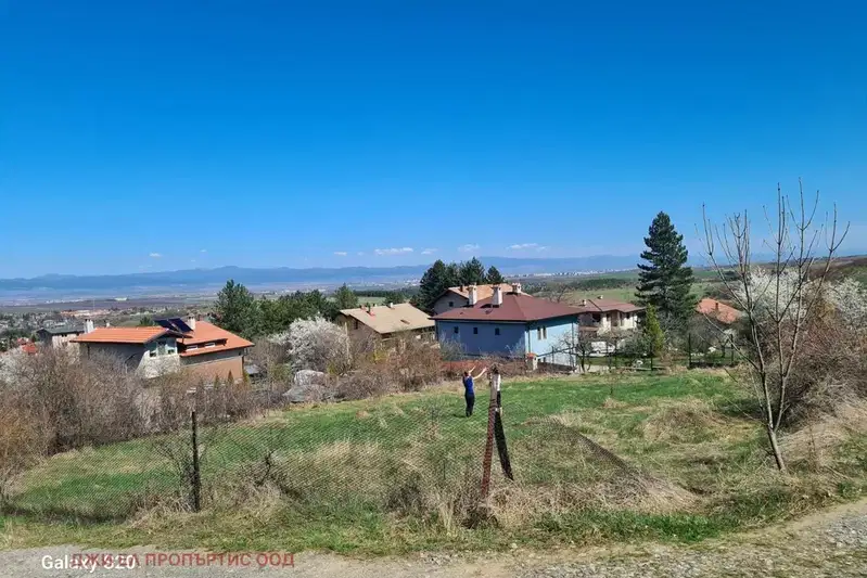 Парцел в Банкя