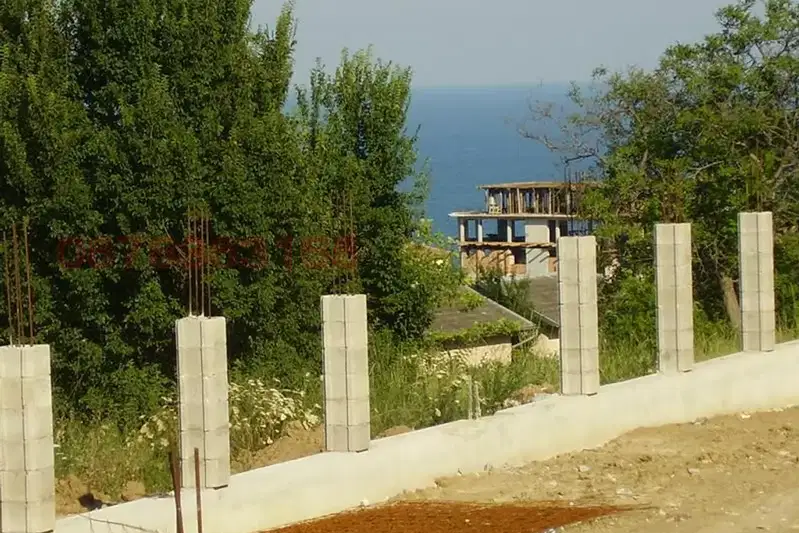 Парцел във Варна, Бяла