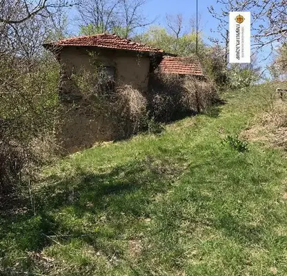 Снимка 2 — Земеделски имот в Перник, Брезник