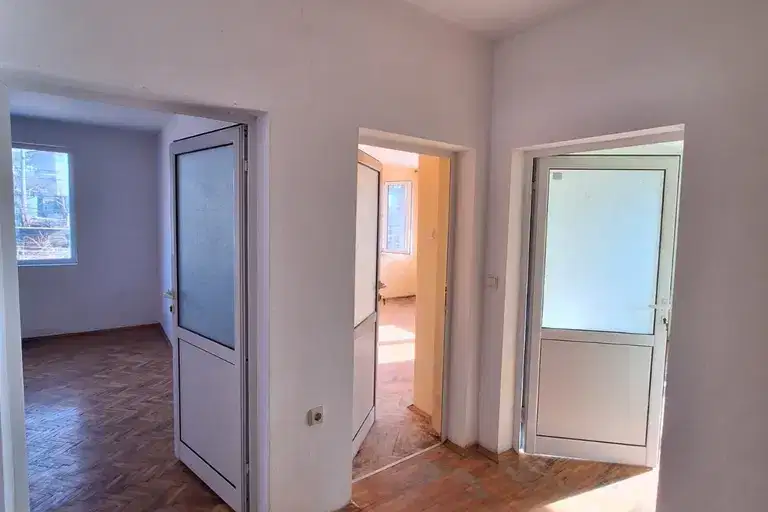 Floor of House in Dobrich, Hristo Botev