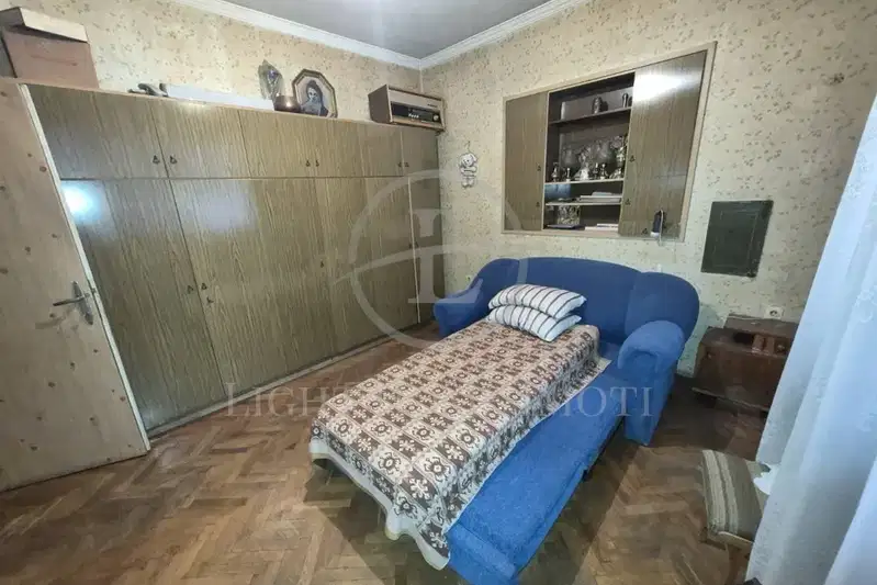 Floor of House in Plovdiv, Centyr