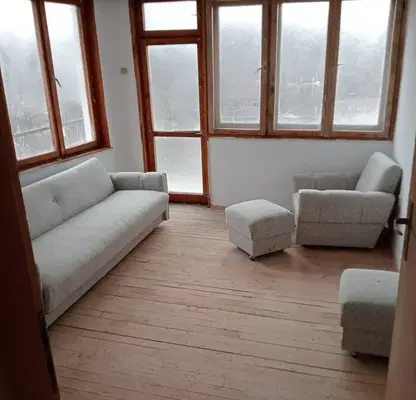 Photo 2 — House in област София, Godech