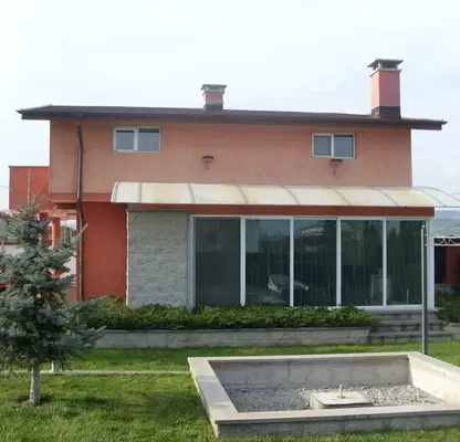 Photo 2 — House in област София, Kostinbrod