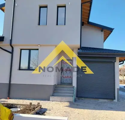 Photo 2 — House in Plovdiv, Ostromila