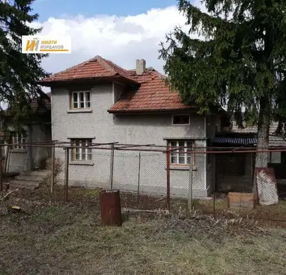 Снимка 2 — Къща във Велико Търново, с. Горски горен Тръмбеш