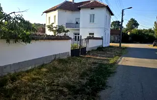 Къща във Враца, с. Хайредин