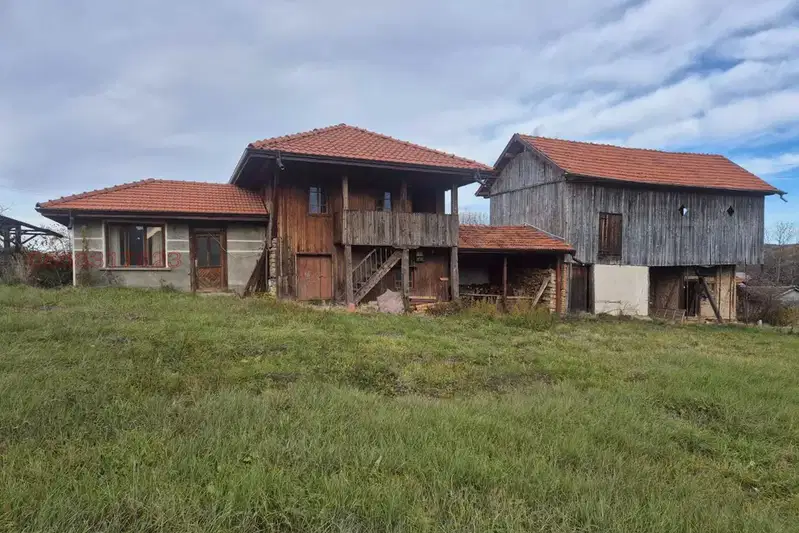 House in Oblast Lovech, Lesidren