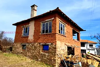 Къща в Перник, с. Поцърненци