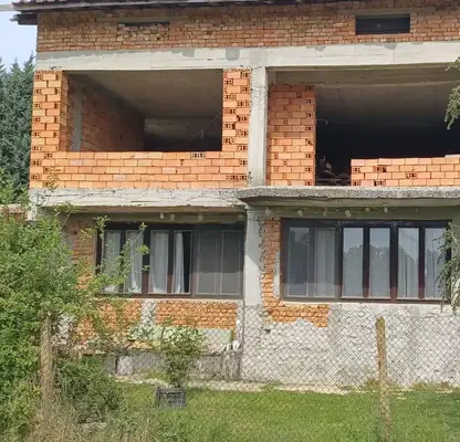 Снимка 5 — Къща с 4 спални и тераси в с. Шкорпиловци, Варна