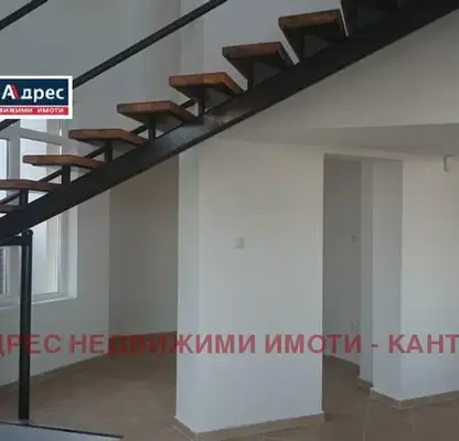 Снимка 3 — Къща в Шумен, Център