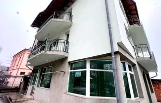 Офис в Монтана, Лом