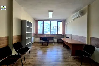 Офис в Пазарджик, Идеален център